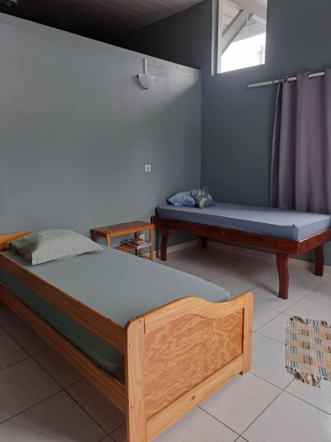 Laure Hebergement Loue Des Lits En Dortoir Hostel Faaa Εξωτερικό φωτογραφία